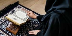 Sederhananya Istri Rasulullah dalam Berpakaian