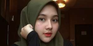 Gaya Hijab Una Maulina, Calon Istri Sahrul Gunawan 