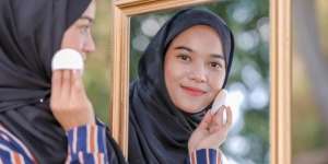 Tips Menemukan Warna Foundation yang Cocok untuk Kulit
