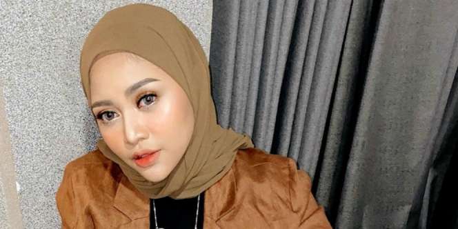 Kumpulkan Rp1 M Perangi Corona, Intip Gaya Rachel Vennya yang Sederhana