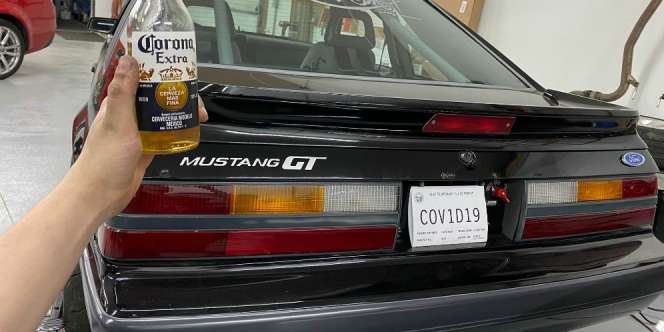 Alasan Mau Menghibur, Pemilik Mustang Ini Pesan Pelat Mobil COV1D19