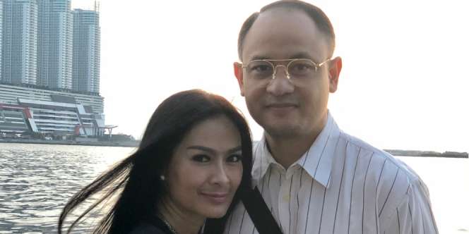 Pulang dari Jepang, Suami Iis Dahlia Isolasi Diri di Rumah