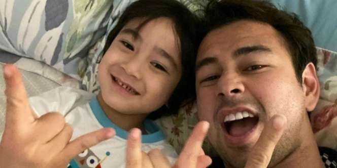 Lihat Foto Rafathar Berkumis, Mirip Raffi Ahmad Brewokan?