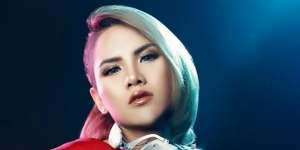 Tobat Gara-Gara Virus Corona, Evelyn Nada Anjani Kini Belajar Mengaji