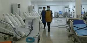 Melihat Isi Rumah Sakit Darurat Covid-19