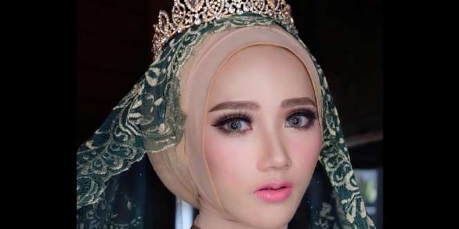 Gaya Hijab Sarah Sheilka, Istri Tegar Mantan Pengamen Cilik 