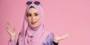 Fashion Tips: Banyak Cara Menuju Outfit Ungu