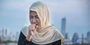 Ketahui Beda Batuk Biasa dan Batuk Karena Virus Corona