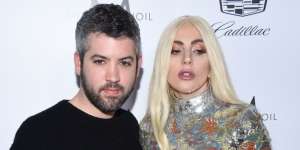Desainer Lady Gaga Ciptakan APD untuk Lawan Corona