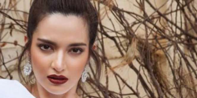 Main Tik Tok Biar Nggak Bosan, Gaya Busana Nia Ramadhani Disindir