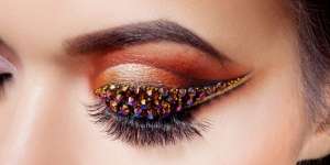 Tips Mengurangi Fallout Saat Pakai Eyeshadow Glitter