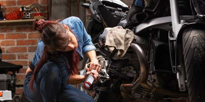 Stay at Home Berfaedah, Ini Tips Perawatan Ringan Sepeda Motor di Rumah