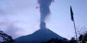 Gunung Merapi Kembali Meletus, Muntahkan Abu Setinggi 2.000 Meter