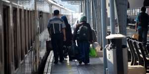 28 Perjalanan Kereta Luar Kota 1 April-1 Mei 2020 Dibatalkan