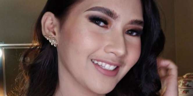 Gaya Modis Soraya Rasyid, Presenter 'Uang Kaget'