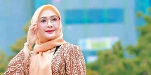 Selamat! Eddies Adelia Menikah Kembali dengan Mantan Suami