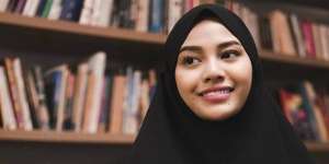 5 Potret Aurel Hermansyah Berhijab, Cantiknya Bikin Adem