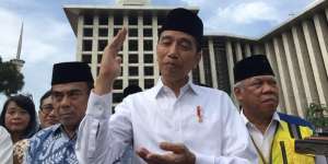 Jokowi Perintahkan Mendagri Tegur Kepala Daerah yang Blokir Jalan