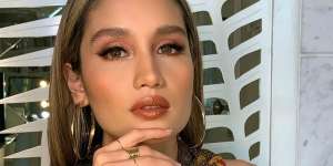 Belanja ke Supermarket Saat Wabah Corona, Wow Banget Penampilan Cita Laura