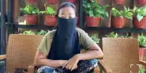4 Gaya Nyeleneh Soimah Saat Berjemur, Bikin Ngakak!