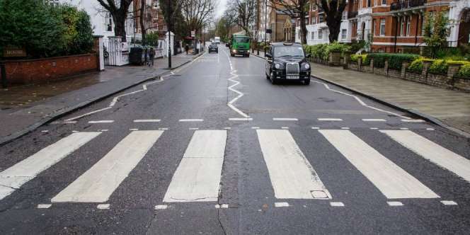 Lockdown Akibat Corona, Zebra Cross Populer London Dicat Ulang