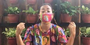 Lebih Keren dari Masker Medis, Intip Masker Kain Buatan Soimah