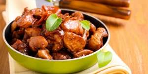 Resep Semur Ayam, Makin Lama Tambah Legit