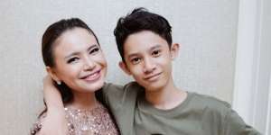 Rossa 'Halu' Menikah dengan Kim Soo Hyun, Komentar Sang Putra Bikin Ngakak