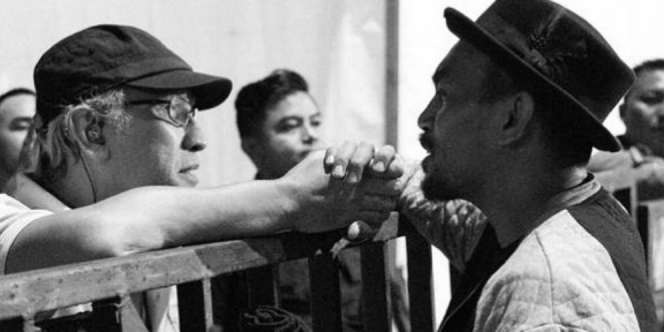 Jabat Tangan Terakhir Iwan Fals dan Glenn Fredly: `Belum Lama Kita Jumpa`