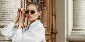 Tips dan Trik Padu Padan Anting Bulat