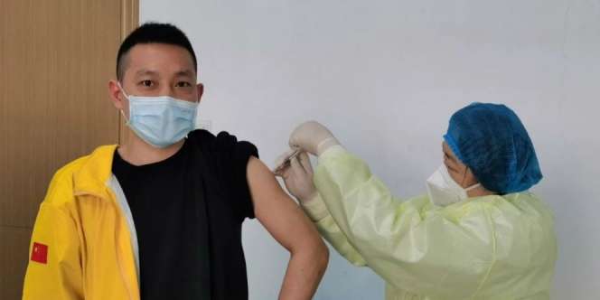 Cerita Relawan Uji Coba Vaksin Covid-19: Demam 2 Hari, Lelah, dan Mengantuk