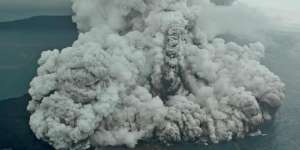Deretan Fakta Menarik Letusan Gunung Anak Krakatau