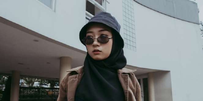 Rekomendasi Merias Wajah untuk Wanita Berkacamata