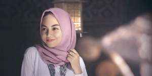 3 Cara Mencegah Bau Badan Saat Ketiak Basah