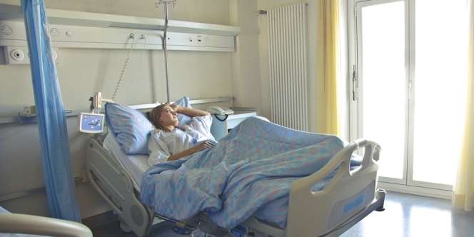 Tak Keluar Rumah, Wanita Tertular Virus Corona dari Paket Belanja