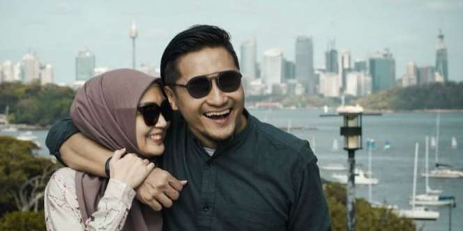 Bagi-Bagi Sembako Tengah Malam, Arie Untung Sempat Dikira Maling