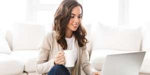 10 Tips Kecantikan Agar Terlihat Menarik Saat Video Call