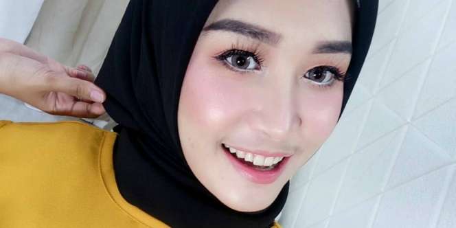 Pangling! Cantiknya Lastri 'Tukang Ojek Pengkolan' Berhijab