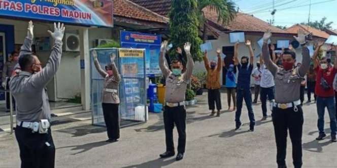 Layanan SIM Kembali Beroperasi, Pemohon Diajak Berjemur Dulu