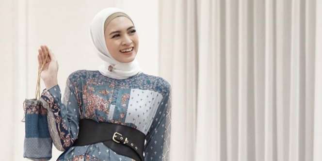 Cuma ke Dapur, Donita Pakai #OOTD Hijab Modis