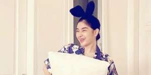 Penampilan 5 Seleb Ikut Pillow Challenge, Gayanya Cetar Banget