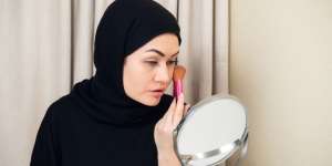 Cara Mengatasi Makeup Cakey