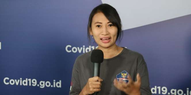 Kisah Ika, Relawan Perempuan Covid-19 yang Jadi Sopir Ambulans