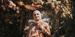 4 Inspirasi Gaya Pakaian Berwarna Pastel