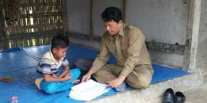#BeGood: Guru Avan Mengajar Murid dari Rumah ke Rumah, Mereka Tak Punya HP & TV