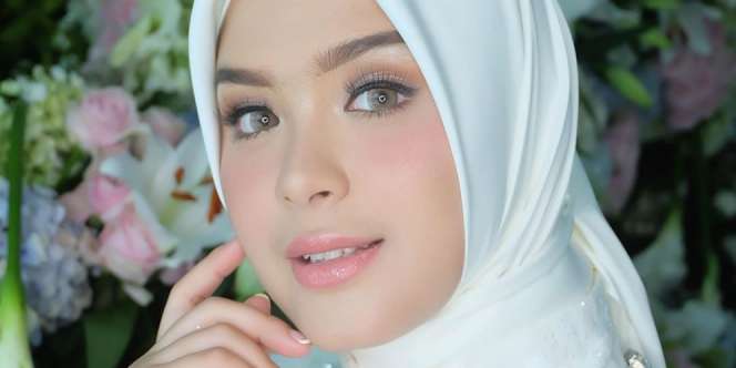 Jelang Pernikahan, Vebby Palwinta Memesona Saat Pengajian