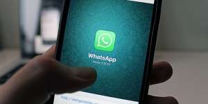 Penerima Pesan Stiker WhatsApp Dikenai Tarif Rp 250, Benarkah?