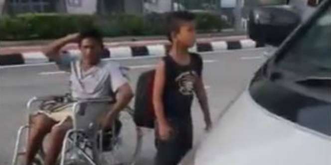 Meski Tak Berpunya, Sikap Ayah ke Anaknya Ini Bikin Haru 