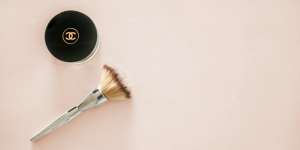 5 Fungsi Fan Brush yang Mungkin Belum Kamu Ketahui