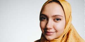 Ini Cara Istirahatkan Kulit dan Rambut Saat #DiRumahAja